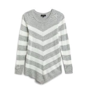 NWT Stitch Fix chevron sweater - large